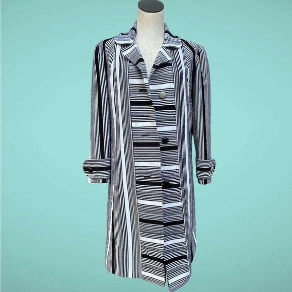 Funky and unique vintage black and white striped polyester jacket - Picture 1 of 5